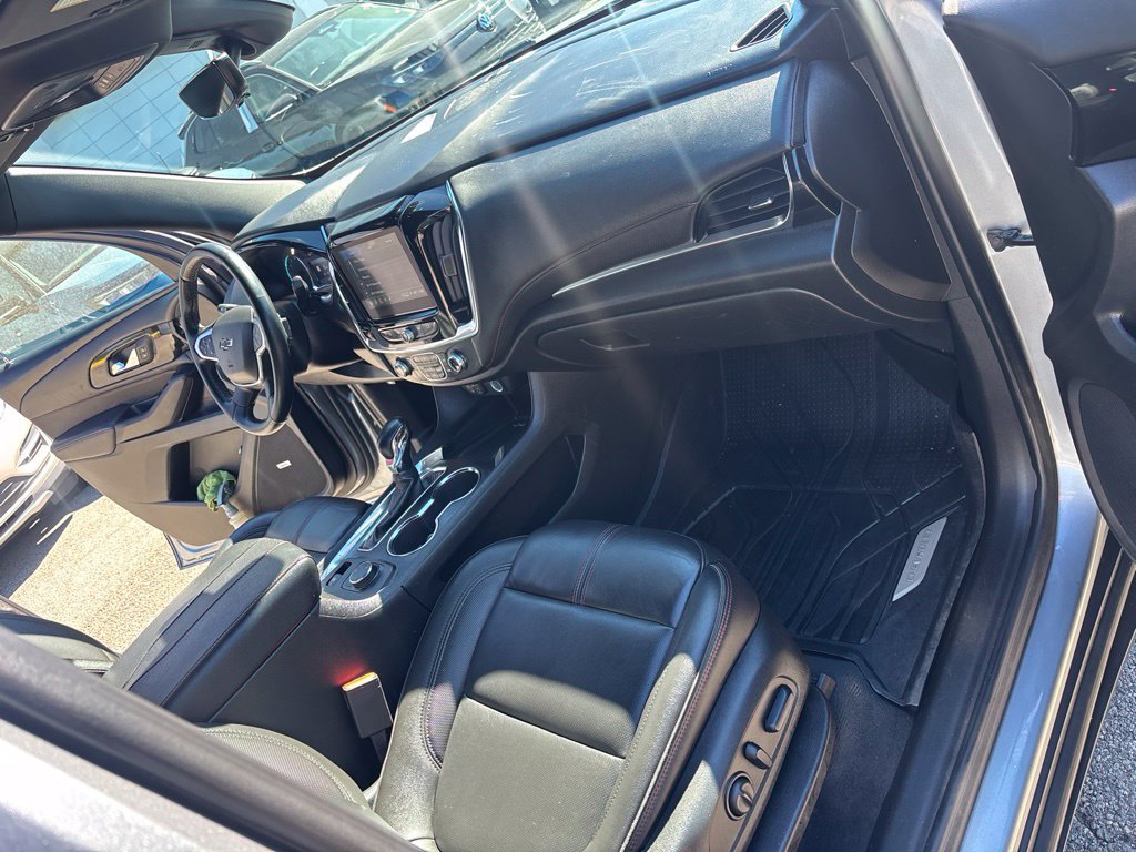 Used 2023 Chevrolet Traverse RS w/ LPO, Floor Liner Package AWD/4WD image 32