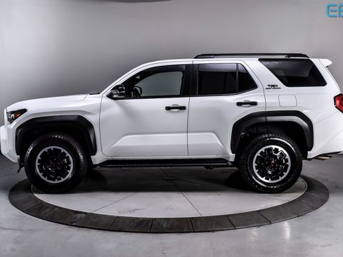 Used 2025 Toyota 4Runner TRD Off-Road image 3