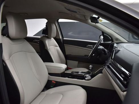 Certified 2023 Kia Sportage EX FWD image 12