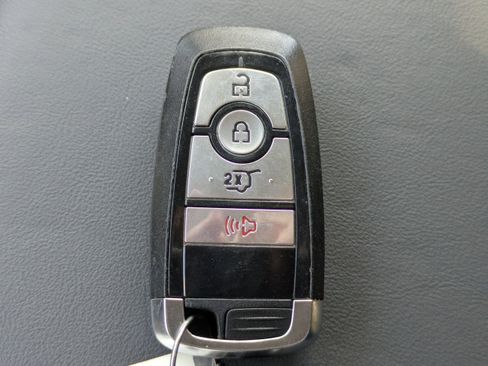 Used 2025 Ford Explorer Active image 37