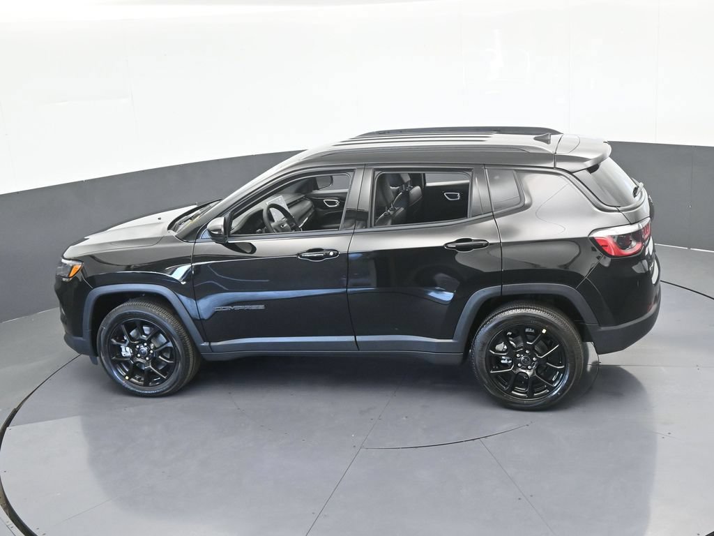 New 2026 Jeep Compass Latitude AWD/4WD image 43