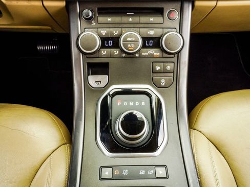 Used 2018 Land Rover Range Rover Evoque SE AWD/4WD image 21