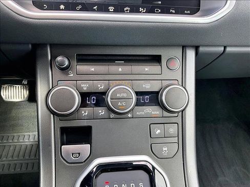 Used 2018 Land Rover Range Rover Evoque SE Dynamic image 23