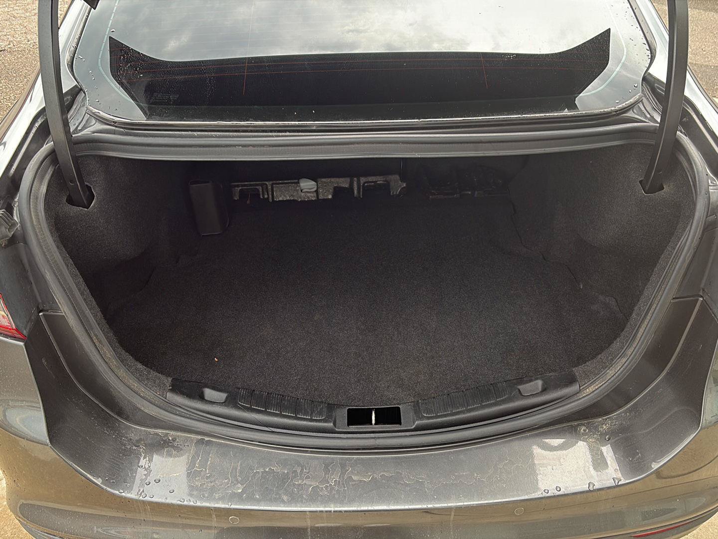 Used 2017 Ford Fusion SE w/ Fusion SE Technology Package FWD image 22
