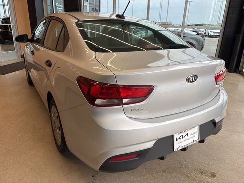 Used 2018 Kia Rio LX image 10