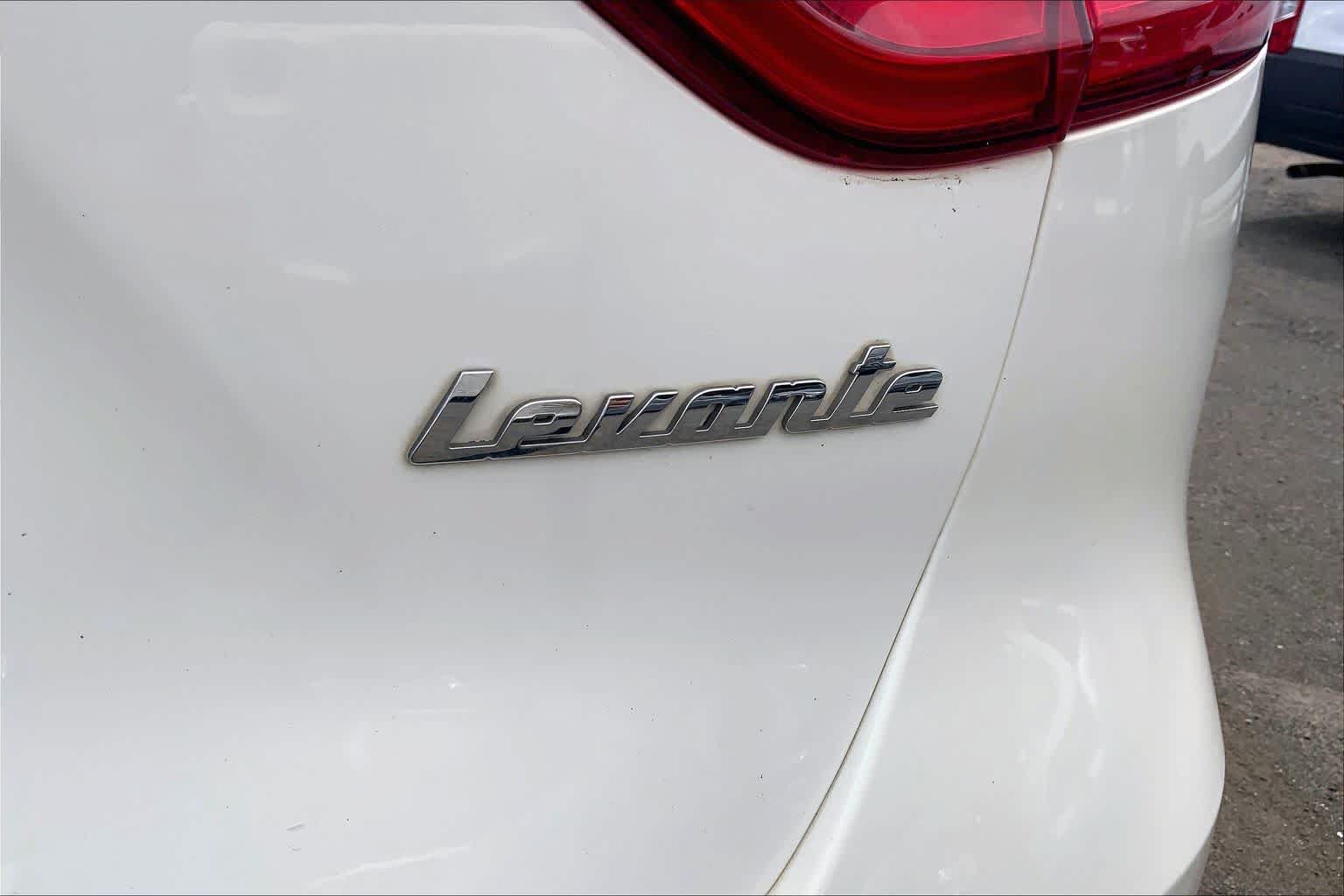 Used 2017 Maserati Levante S AWD/4WD image 7
