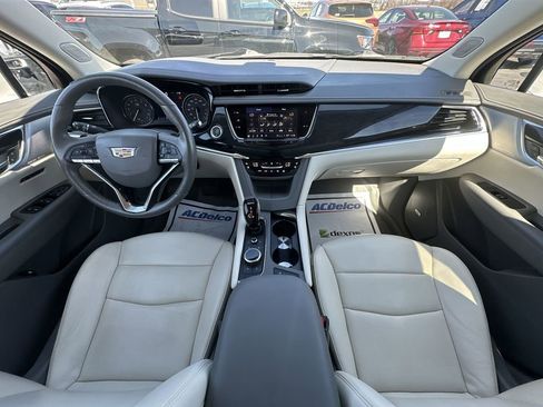 Used 2024 Cadillac XT6 Premium Luxury w/ Technology Package AWD/4WD image 21