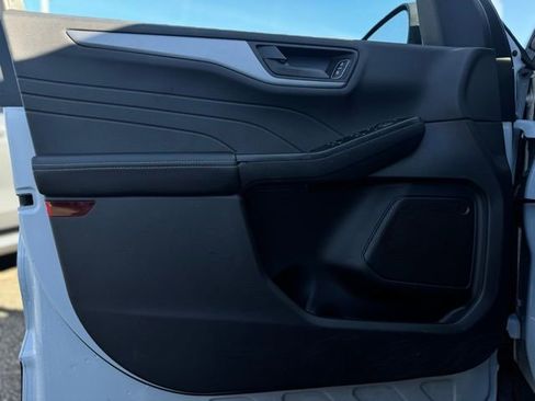 Used 2025 Ford Escape Active image 12