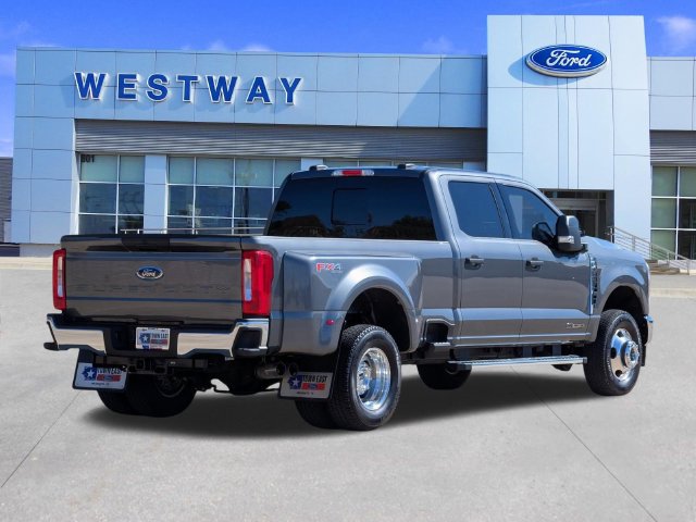 Used 2026 Ford F350 4x4 Crew Cab DRW Super Duty image 3