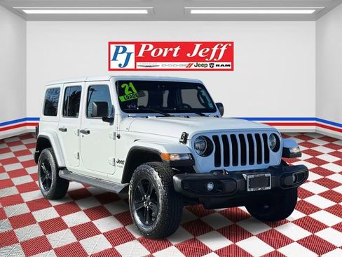 Used 2021 Jeep Wrangler Unlimited Sahara image 3