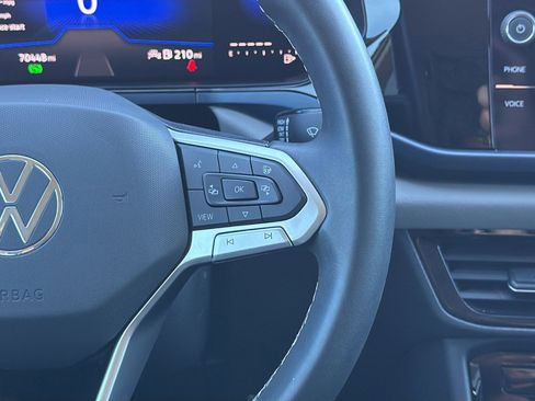 Used 2023 Volkswagen Taos SE image 19