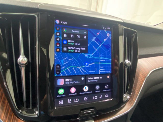 Certified 2023 Volvo XC60 B5 Plus AWD/4WD image 19