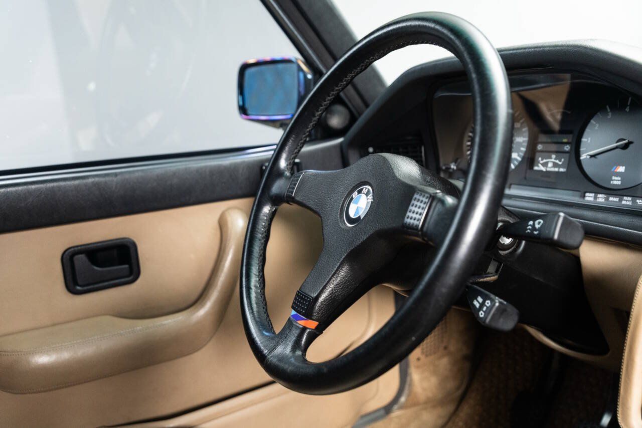 Used 1988 BMW M5 RWD image 37