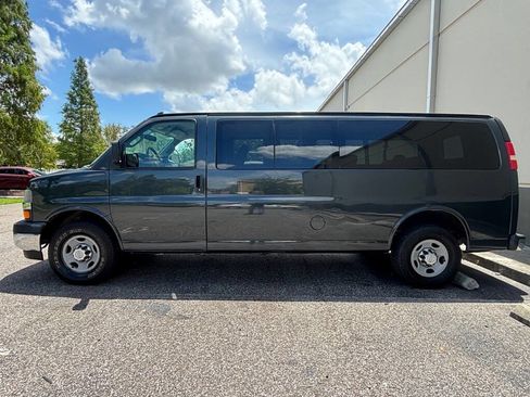 Used 2017 Chevrolet Express 3500 LT w/ LT Preferred Equipment Group image 2