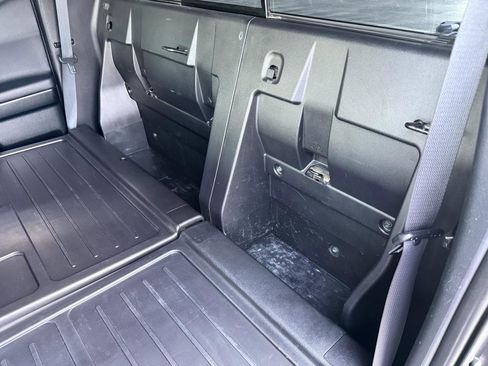 Used 2017 Toyota Tacoma TRD Sport w/ Tow Package image 38