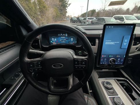 Used 2022 Ford Expedition Timberline image 10