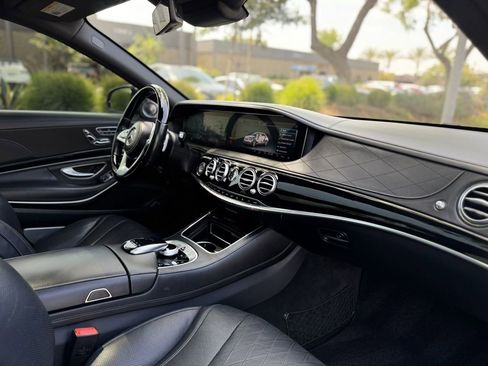 Used 2018 Mercedes-Benz Maybach S 650 image 32