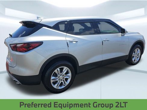 Used 2021 Chevrolet Blazer LT FWD image 2