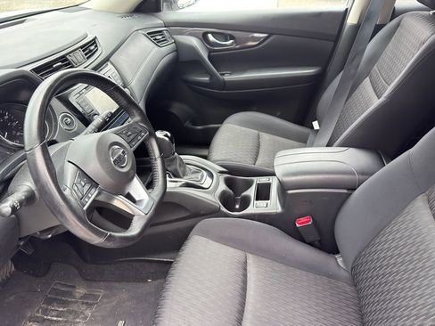 Used 2018 Nissan Rogue SV FWD image 11
