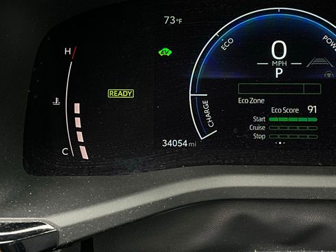 Used 2025 Toyota Camry SE image 37