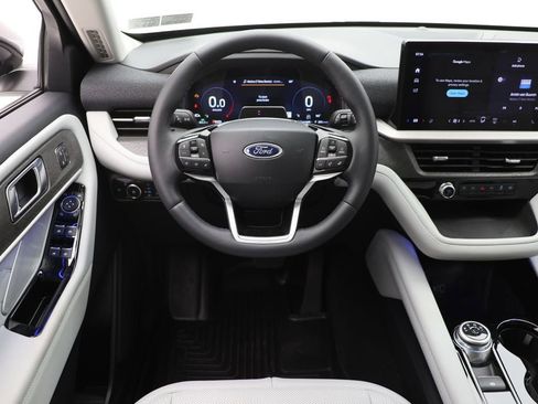 Used 2026 Ford Explorer Platinum w/ LUX Leather Package image 14