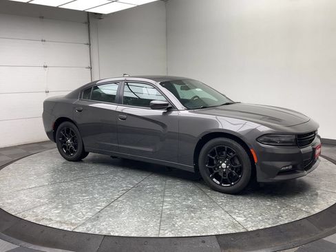 Used 2017 Dodge Charger SXT AWD/4WD image 35
