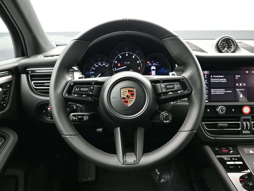 Certified 2026 Porsche Macan AWD/4WD image 20