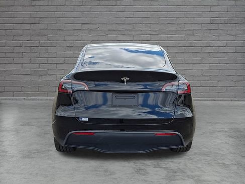 Used 2023 Tesla Model Y Long Range AWD/4WD image 9