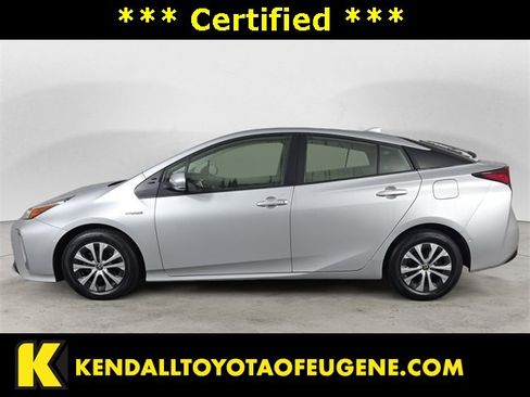 Certified 2022 Toyota Prius LE image 2