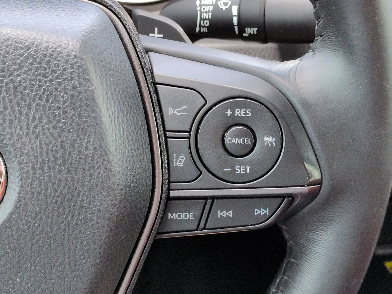 Used 2022 Toyota Camry XSE FWD image 26