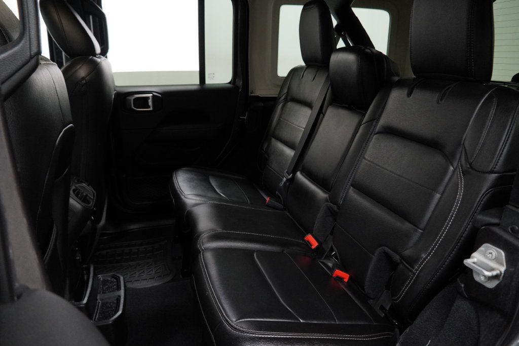 Used 2020 Jeep Wrangler Unlimited Sahara w/ Cold Weather Group AWD/4WD image 12