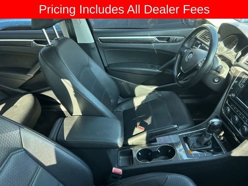Used 2016 Volkswagen Passat 1.8T SE w/ Lighting Package (P06) FWD image 4