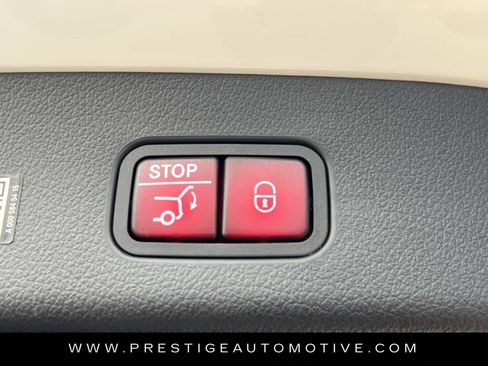 Used 2024 Mercedes-Benz GLC 43 AMG 4MATIC image 14