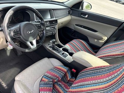 Used 2017 Kia Optima EX w/ Technology Package FWD image 9