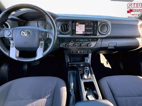 Used 2019 Toyota Tacoma TRD Off-Road image 8