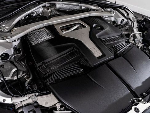 Used 2021 Aston Martin DBX image 5