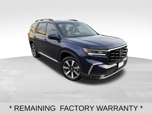 Used 2023 Honda Pilot Touring image 7