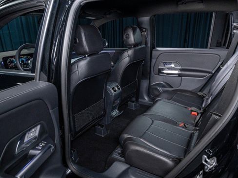 New 2025 Mercedes-Benz GLB 250 image 28