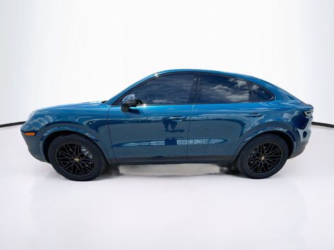 Used 2024 Porsche Cayenne Coupe AWD/4WD image 2