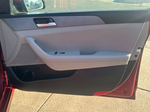 Used 2018 Hyundai Sonata SE FWD image 19
