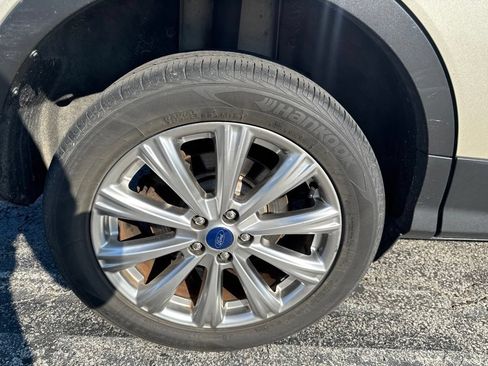 Used 2017 Ford Escape Titanium AWD/4WD image 43