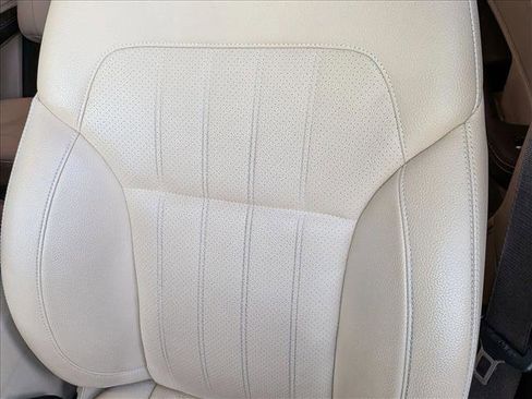 Used 2017 Mercedes-Benz GLS 450 4MATIC image 15