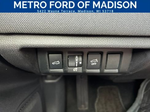 Used 2024 Subaru Outback Premium AWD/4WD image 29