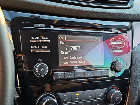 Used 2018 Nissan Rogue Sport S w/ S Appearance Package image 16