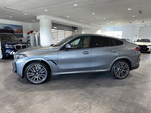 New 2026 BMW X6 xDrive40i w/ Climate Comfort Package image 4