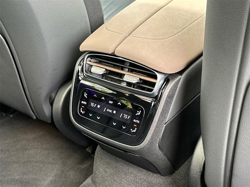 Used 2023 Mercedes-Benz EQS 580 4MATIC Sedan w/ Exclusive Trim Package image 21