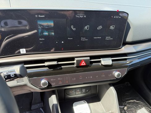 New 2026 Kia Sportage EX image 12