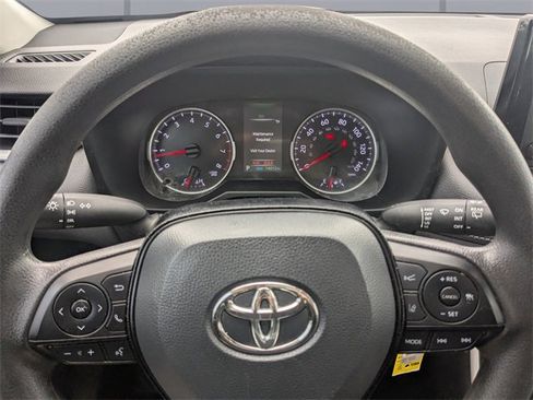 Used 2021 Toyota RAV4 LE image 27