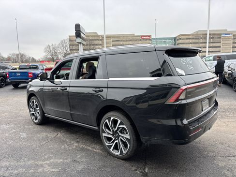 New 2026 Lincoln Navigator Black Label AWD/4WD image 5