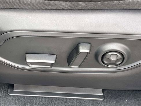 New 2025 Jeep Grand Cherokee Altitude RWD image 14
